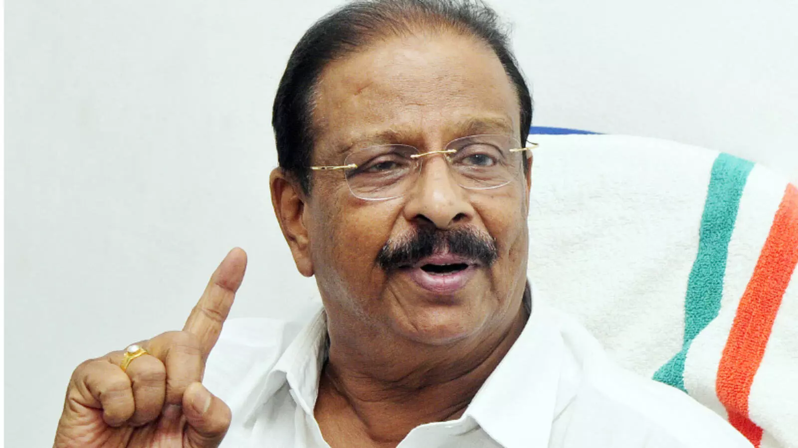 കോൺഗ്രസിനെ നയിക്കാൻ ബുദ്ധിയും സാമർഥ്യവും മാത്രം പോരാ, തരൂർ ഒരു ട്രെയ്നി മാത്രം: സുധാകരൻ കോൺഗ്രസിനെ നയിക്കാൻ ബുദ്ധിയും സാമർഥ്യവും മാത്രം പോരാ, തരൂർ ഒരു ട്രെയ്നി മാത്രം: സുധാകരൻ