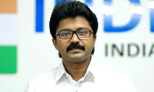 എല്‍ദോസ് കുന്നപ്പിള്ളിലിനെ തേടി പൊലീസ്; അറസ്റ്റ് ചെയ്യുന്നതില്‍ ആശയക്കുഴപ്പം