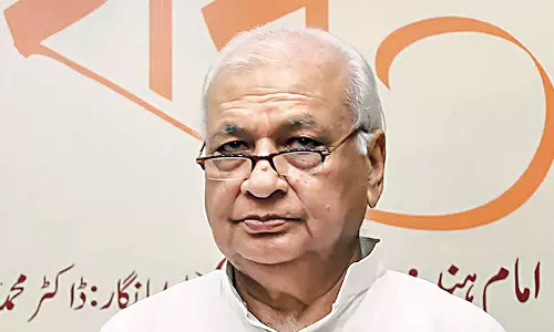 സാമാന്യബോധം നഷ്ടപ്പെട്ട നിലയിലാണ് ഗവർണറുടെ പ്രതികരണം; രൂക്ഷ വിമർശനവുമായി സിപിഎം മുഖപത്രം