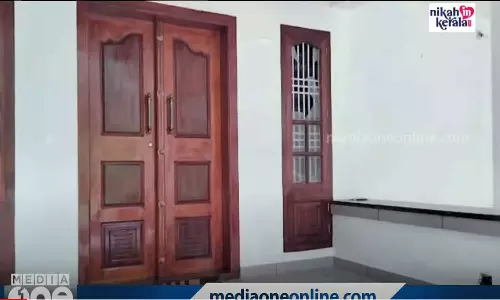 കോഴിക്കോട് പേരാമ്പ്രയിൽ ബിജെപി പ്രവർത്തകന്റെ വീടിന് നേരെ ബോംബേറ്