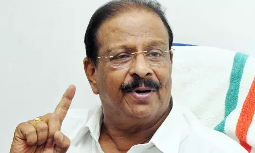 കോൺഗ്രസിനെ നയിക്കാൻ ബുദ്ധിയും സാമർഥ്യവും മാത്രം പോരാ, തരൂർ ഒരു ട്രെയ്‌നി മാത്രം: സുധാകരൻ