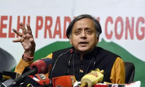 ബാലറ്റിൽ പേരിന് നേരെ ടിക്ക്; തരൂരിന്റെ ആവശ്യം അംഗീകരിച്ചു