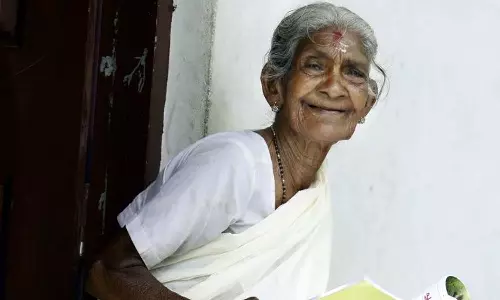 96-ാം വയസ്സിൽ സ്കൂളിൽ പോയ കാർത്യായനി അമ്മയുടെ ജീവിതം പറഞ്ഞ് ബെയർഫ്രൂട്ട് എംപ്രസ്