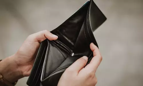 പേഴ്‌സ് കാലിയാകും... വായ്പ നിരക്ക് ഉയർത്തി എസ്ബിഐയും ഫെഡറൽ ബാങ്കും