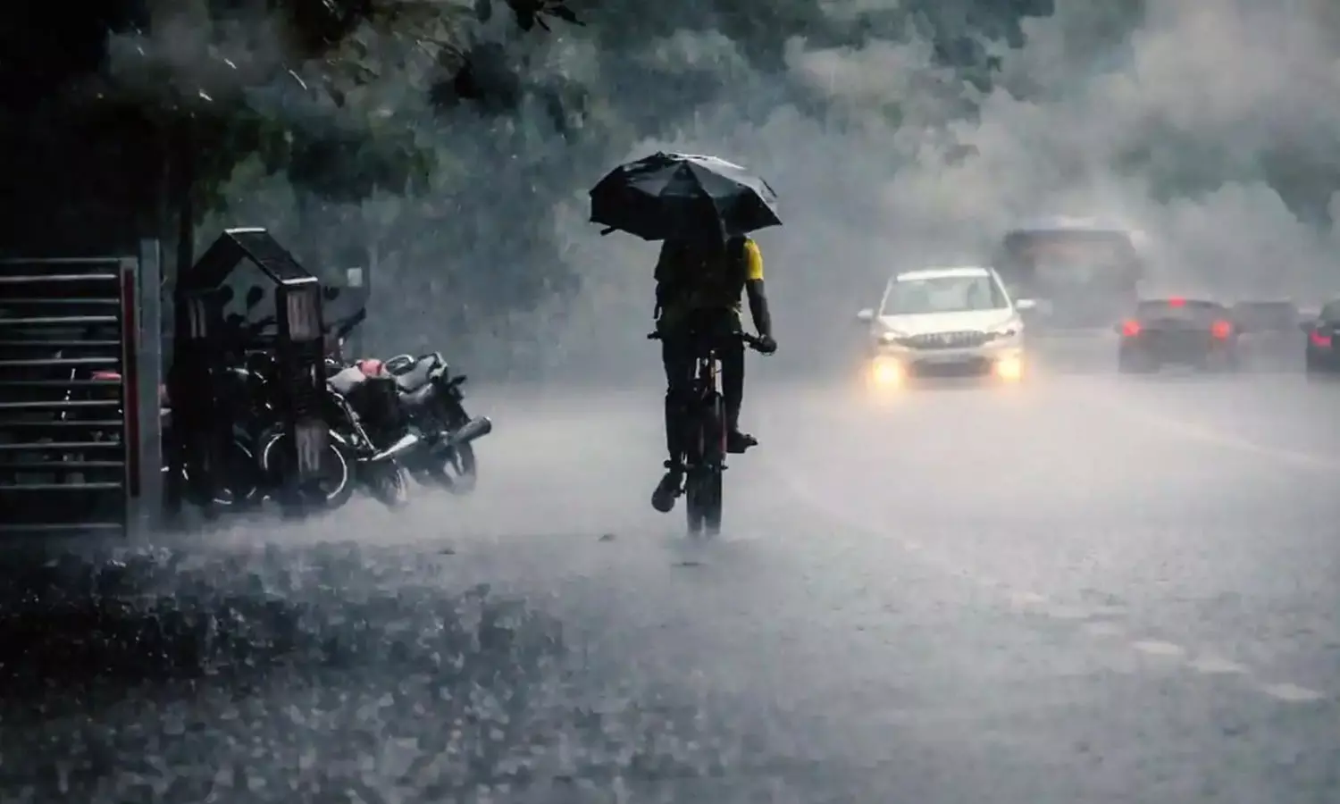 സംസ്ഥാനത്ത് കനത്ത മഴയ്ക്ക് സാധ്യത: ഇന്ന് ഒമ്പത് ജില്ലകളിൽ ഓറഞ്ച് അലർട്ട് സംസ്ഥാനത്ത് കനത്ത മഴയ്ക്ക് സാധ്യത: ഇന്ന് ഒമ്പത് ജില്ലകളിൽ ഓറഞ്ച് അലർട്ട്