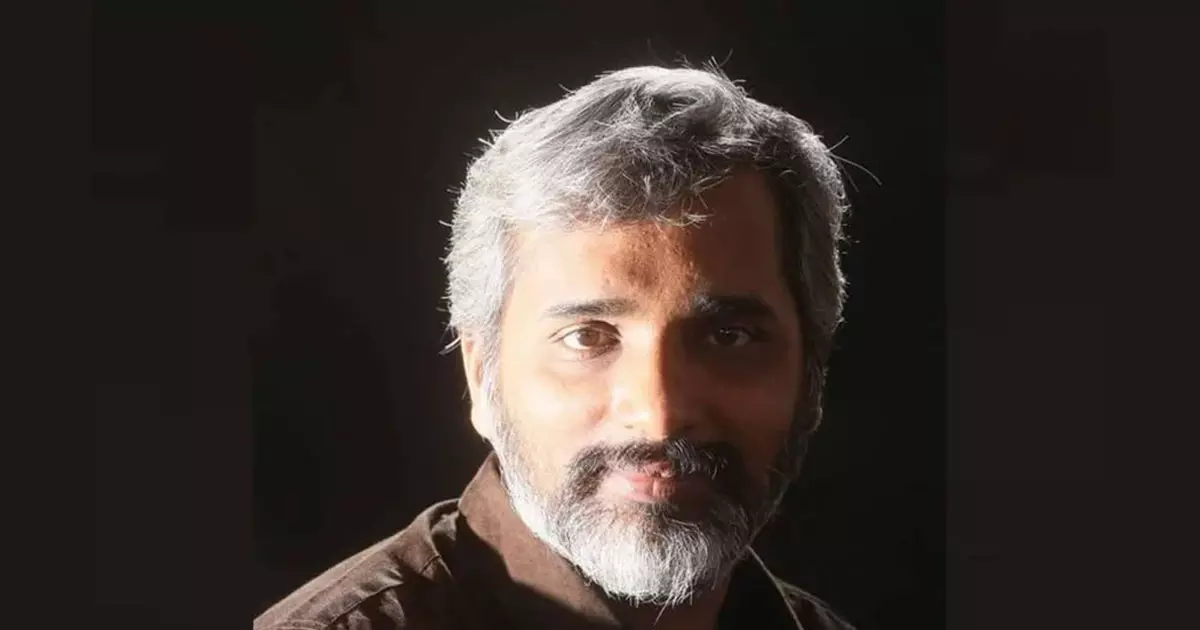 33 കൊല്ലമായി പിടികിട്ടാത്ത പ്രതിയെ കിട്ടിയിട്ടും വിരൽതുമ്പത്ത് ഉപേക്ഷിക്കേണ്ടി വന്നു: വെളിപ്പെടുത്തലുമായി പൊലീസുകാരന് 33 കൊല്ലമായി പിടികിട്ടാത്ത പ്രതിയെ കിട്ടിയിട്ടും വിരൽതുമ്പത്ത് ഉപേക്ഷിക്കേണ്ടി വന്നു: വെളിപ്പെടുത്തലുമായി പൊലീസുകാരന്