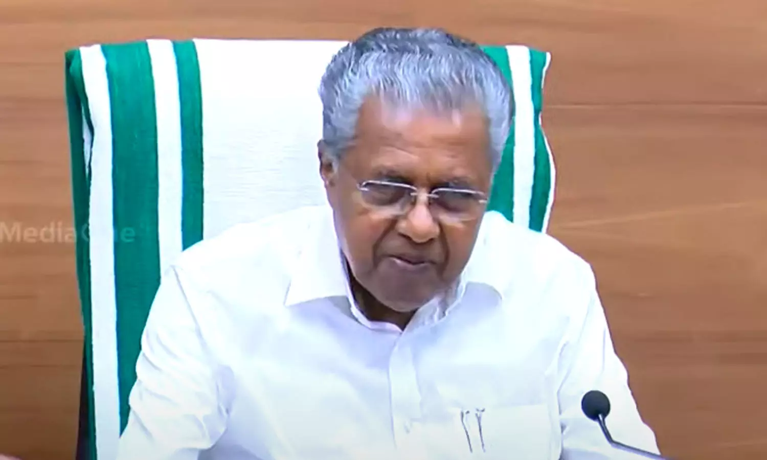 മന്ത്രിസഭയുടെ ഉപദേശപ്രകാരം പ്രവർത്തിക്കണം എന്നതാണ് വ്യവസ്ഥ: ഗവർണർക്ക് മറുപടിയുമായി മുഖ്യമന്ത്രി മന്ത്രിസഭയുടെ ഉപദേശപ്രകാരം പ്രവർത്തിക്കണം എന്നതാണ് വ്യവസ്ഥ: ഗവർണർക്ക് മറുപടിയുമായി മുഖ്യമന്ത്രി