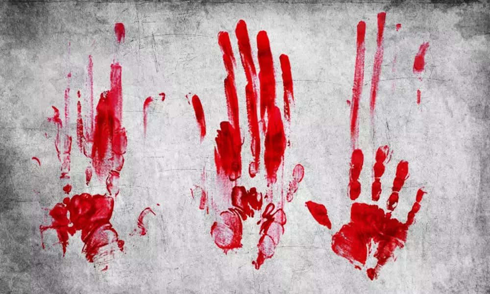 തല്ലിയും കൊന്നും അറപ്പ് തീരുന്ന നമ്മള് തല്ലിയും കൊന്നും അറപ്പ് തീരുന്ന നമ്മള്