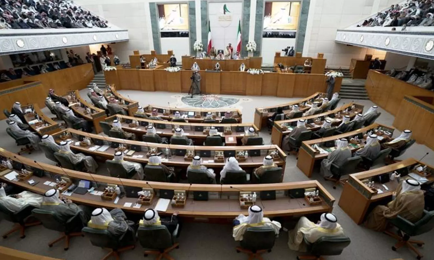 കുവൈത്ത് ദേശീയ അസംബ്ലി സമ്മേളനം ആരംഭിച്ചു; അഹമ്മദ് അൽ സദൂൻ സ്പീക്കർ കുവൈത്ത് ദേശീയ അസംബ്ലി സമ്മേളനം ആരംഭിച്ചു; അഹമ്മദ് അൽ സദൂൻ സ്പീക്കർ