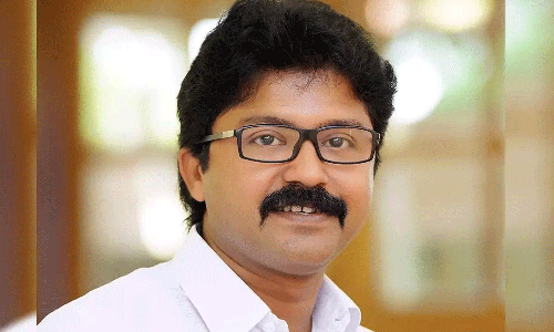 കുരുക്ക് മുറുകുന്നു; എൽദോസ് കുന്നപ്പിള്ളിലിനെതിരെ വധശ്രമത്തിന് കേസെടുത്തു