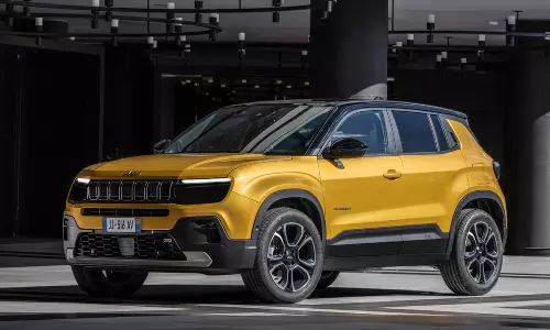 ഒറ്റ ചാർജിൽ 550 കിലോമീറ്റർ, ഇലക്ട്രിക് വിപ്ലവത്തിന് ജീപ്പും; അവഞ്ചർ വരുന്നു