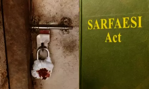 സര്‍ഫാസിയുടെ നീരാളിപ്പിടുത്തം