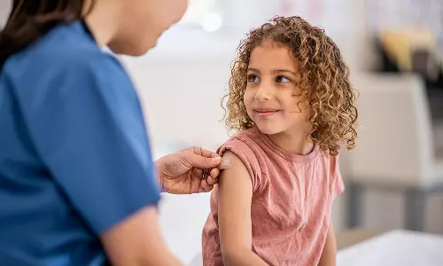 സൗദിയിലെ കാലാവസ്ഥാ വ്യതിയാനം: പകർച്ച വ്യാധികൾക്കെതിരെ പ്രതിരോധ കുത്തിവെപ്പെടുക്കാൻ നിർദേശം സൗദിയിലെ കാലാവസ്ഥാ വ്യതിയാനം: പകർച്ച വ്യാധികൾക്കെതിരെ പ്രതിരോധ കുത്തിവെപ്പെടുക്കാൻ നിർദേശം