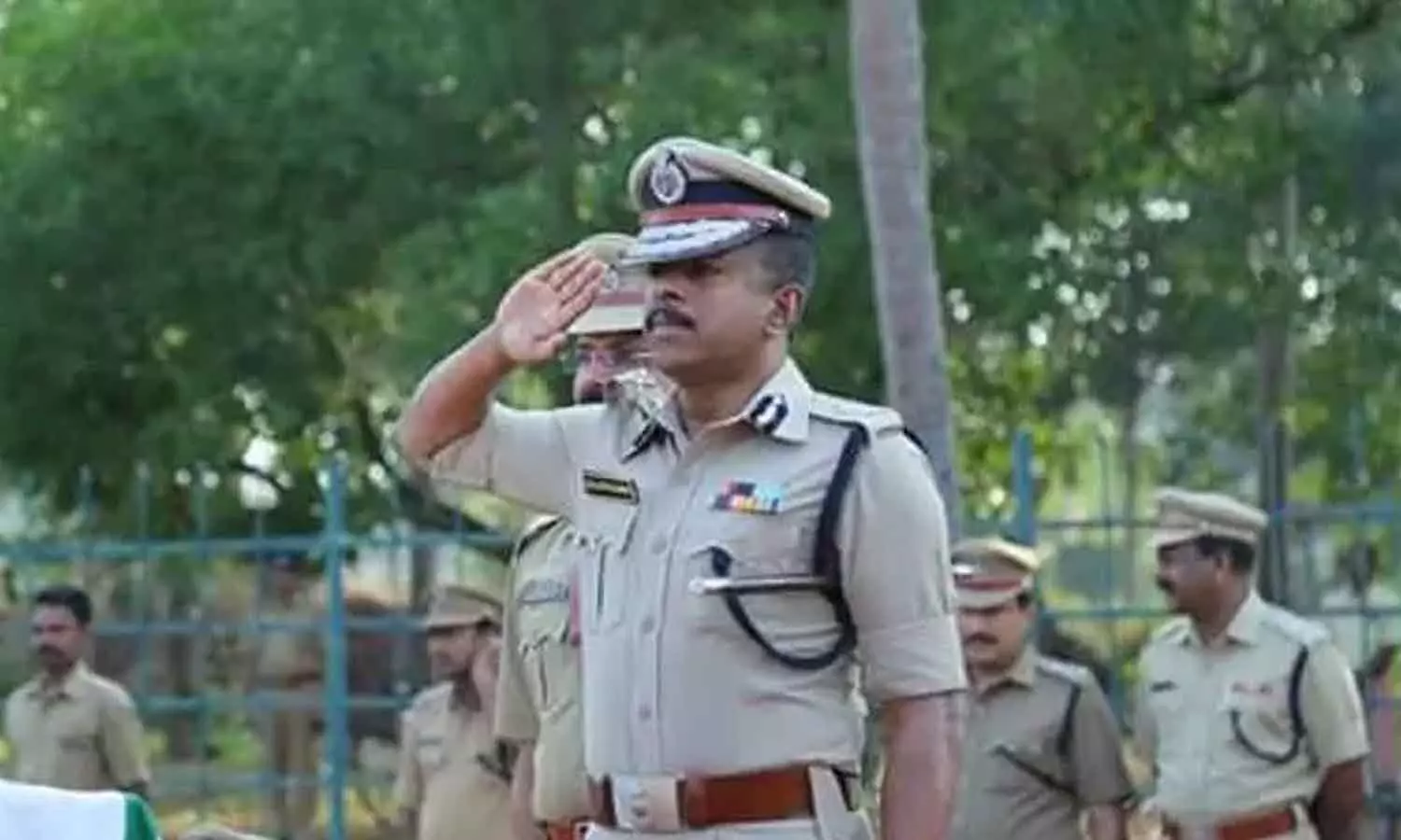 എം.ആർ അജിത് കുമാറിന് ക്രമസമാധാന ചുമതല എം.ആർ അജിത് കുമാറിന് ക്രമസമാധാന ചുമതല