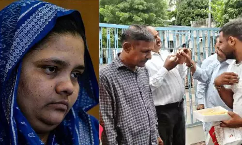 പരോളിൽ സ്ത്രീകൾക്കെതിരെ മോശം പെരുമാറ്റം; ബിൽകീസ് ബാനു പ്രതികളെ ജയിൽ മോചിതരാക്കിയത് ഗുരുതര കുറ്റങ്ങൾ നിലനിൽക്കെ