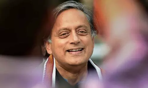 ശശി തരൂരിന് അപ്രഖ്യാപിത വിലക്ക്; കോഴിക്കോട്ടെ നാളെത്തെ സെമിനാറിൽ നിന്ന് യൂത്ത് കോൺഗ്രസ് പിൻമാറി ശശി തരൂരിന് അപ്രഖ്യാപിത വിലക്ക്; കോഴിക്കോട്ടെ നാളെത്തെ സെമിനാറിൽ നിന്ന് യൂത്ത് കോൺഗ്രസ് പിൻമാറി