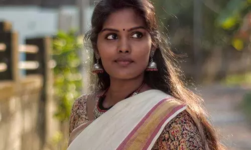 ഈ പണി ഇവിടെ നടക്കില്ല: നടി രേവതി സമ്പത്തിന് നേരെ സദാചാര ആക്രമണം