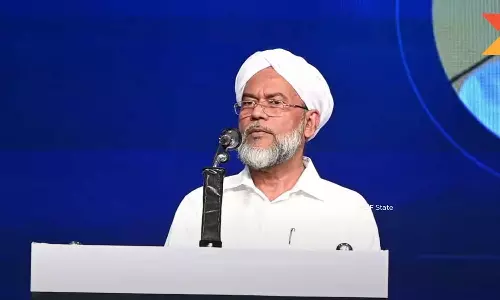 ഞങ്ങൾ ശാന്തമായി നാട്ടിൽ കുറച്ചു വിദ്യാഭ്യാസമുണ്ടാക്കട്ടെ, അതിന് എല്ലാവരും സഹകരിക്കണം; വാഫി വേദിയിൽ ഹകീം ഫൈസി ആദൃശ്ശേരി