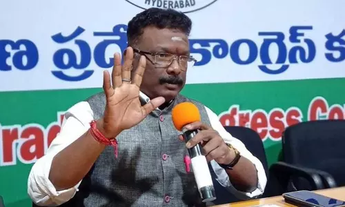 പണവും മദ്യവുമൊഴുക്കി തെരഞ്ഞെടുപ്പ് പ്രചാരണം; പ്രതിഷേധിച്ച് ബി.ജെ.പി വിട്ട് തെലങ്കാനയിലെ പ്രമുഖ നേതാവ്