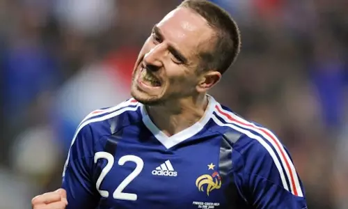 കരുത്തും കഴിവും ചേർന്ന കളിയഴകിന് വിട; ഫ്രാങ്ക് റിബറി വിരമിച്ചു