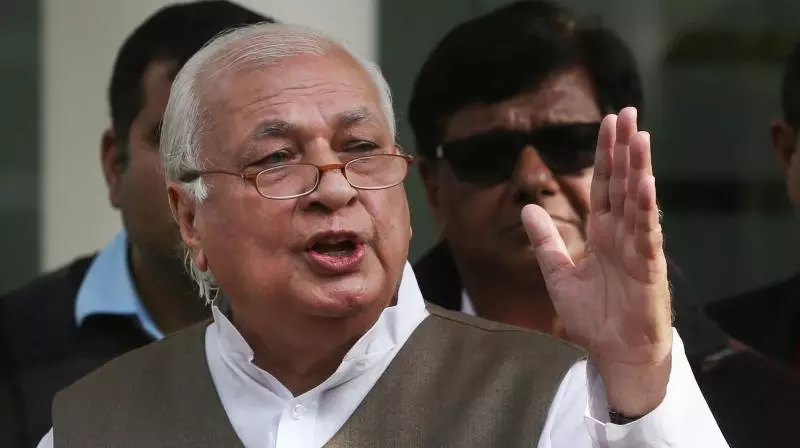 കേരളം ലഹരി വിൽപനയുടെ തലസ്ഥാനം, സർക്കാർ പണമുണ്ടാക്കുന്നത് ലോട്ടറിയും മദ്യവും വിറ്റ്; ഗവർണർ കേരളം ലഹരി വിൽപനയുടെ തലസ്ഥാനം, സർക്കാർ പണമുണ്ടാക്കുന്നത് ലോട്ടറിയും മദ്യവും വിറ്റ്; ഗവർണർ