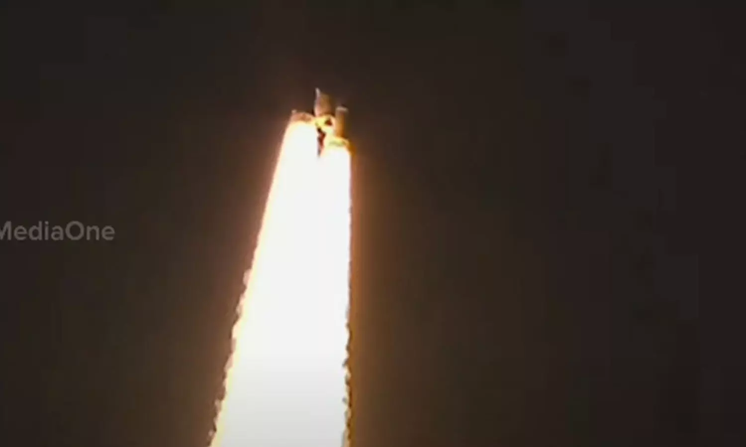 ചരിത്രം കുറിക്കാൻ ഐഎസ്ആർഒ; ജിഎസ്എൽവി മാർക്ക് ത്രീ വിക്ഷേപിച്ചു ചരിത്രം കുറിക്കാൻ ഐഎസ്ആർഒ; ജിഎസ്എൽവി മാർക്ക് ത്രീ വിക്ഷേപിച്ചു