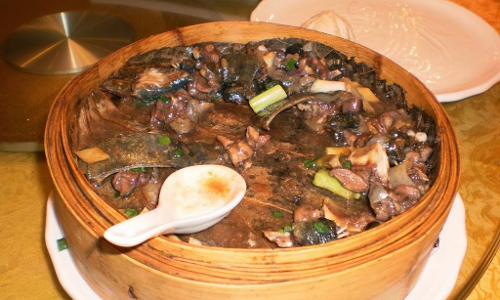 ആമക്കറി കരിഞ്ഞു; ഭര്‍ത്താവ് ഭാര്യയെ കൊന്ന് വീട്ടുമുറ്റത്ത് കുഴിച്ചിട്ടു