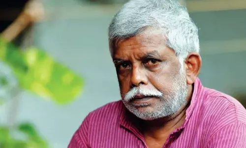 ബലാത്സംഗക്കേസ്: സിവിക് ചന്ദ്രൻ പൊലീസിന് മുന്നിൽ ഹാജരായി