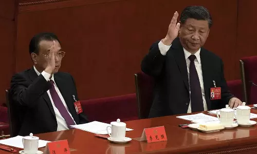 പ്രധാനമന്ത്രിയെയും കരുത്തന്മാരെയും കേന്ദ്ര കമ്മിറ്റിയിൽനിന്ന് വെട്ടിനിരത്തി; ഏകാധിപത്യമുറപ്പിച്ച് ഷി ജിൻപിങ്