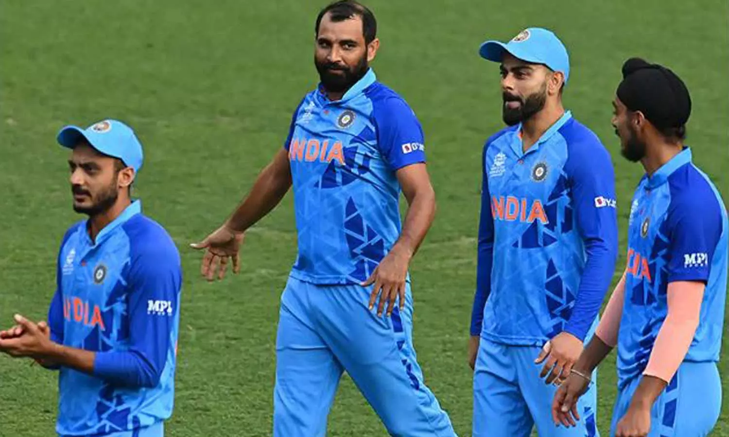 തോൽവിയുടെ കണക്കുതീർക്കാൻ ഇന്ത്യ; ടി20 ലോകകപ്പിൽ ഇന്ന് ഇന്ത്യ- പാക്ക് പോരാട്ടം തോൽവിയുടെ കണക്കുതീർക്കാൻ ഇന്ത്യ; ടി20 ലോകകപ്പിൽ ഇന്ന് ഇന്ത്യ- പാക്ക് പോരാട്ടം