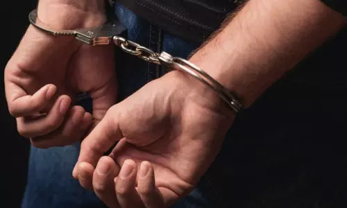 വർക് പെർമിറ്റിനു പണം വാങ്ങി;ബഹ്റൈനിൽ പ്രതിയെ റിമാൻഡ് ചെയ്തു വർക് പെർമിറ്റിനു പണം വാങ്ങി;ബഹ്റൈനിൽ പ്രതിയെ റിമാൻഡ് ചെയ്തു