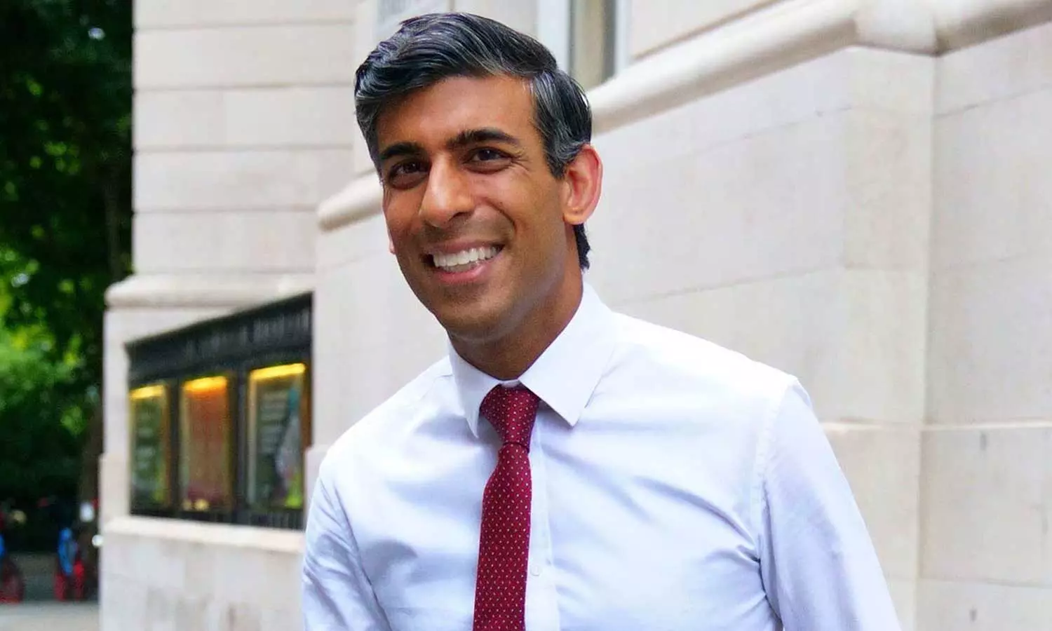 ചരിത്രം! ബ്രിട്ടനെ നയിക്കാൻ ഇന്ത്യൻ വംശജൻ; ഋഷി സുനക് പ്രധാനമന്ത്രി പദത്തിലേക്ക് ചരിത്രം! ബ്രിട്ടനെ നയിക്കാൻ ഇന്ത്യൻ വംശജൻ; ഋഷി സുനക് പ്രധാനമന്ത്രി പദത്തിലേക്ക്