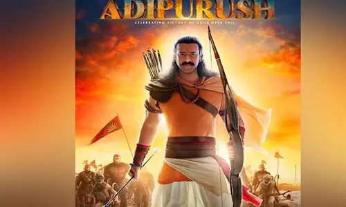 രാമനായി അവതരിച്ചു, പ്രഭാസിന് ഓമിന്റെ പിറന്നാൾ സമ്മാനം; ആദിപുരുഷ് പോസ്റ്റർ