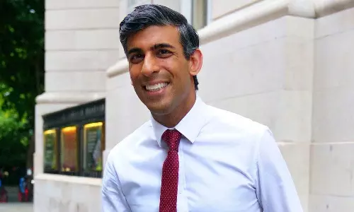 ചരിത്രം! ബ്രിട്ടനെ നയിക്കാൻ ഇന്ത്യൻ വംശജൻ; ഋഷി സുനക് പ്രധാനമന്ത്രി പദത്തിലേക്ക് ചരിത്രം! ബ്രിട്ടനെ നയിക്കാൻ ഇന്ത്യൻ വംശജൻ; ഋഷി സുനക് പ്രധാനമന്ത്രി പദത്തിലേക്ക്