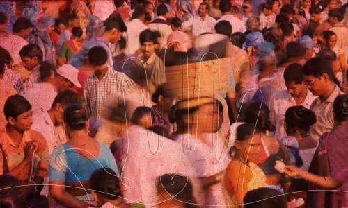 മലയാളിക്ക് നഷ്ടപ്പെട്ട സിക്‌സ്ത് സെന്‍സ്;   അഥവാ, സിവിക് സെന്‍സ്