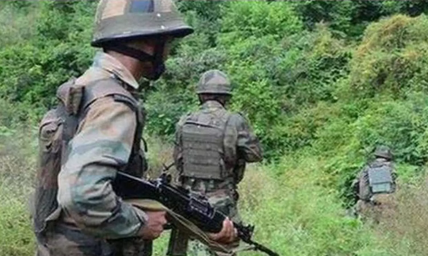 കശ്മീരിലെ കുപ്വാരയിൽ ഏറ്റുമുട്ടൽ; ഭീകരനെ സൈന്യം വധിച്ചു കശ്മീരിലെ കുപ്വാരയിൽ ഏറ്റുമുട്ടൽ; ഭീകരനെ സൈന്യം വധിച്ചു