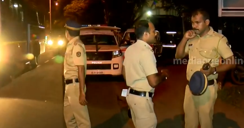 ക്രമസമാധാന പ്രശ്നങ്ങളുണ്ടാകുമെന്ന സൂചനകളെ തുടർന്ന് രാജ്ഭവന്‍റെ സുരക്ഷ വർധിപ്പിച്ചു