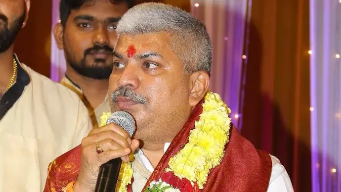 നാലു വര്ഷമായി അവഗണന മാത്രം; തെലങ്കാന ബി.ജെ.പി നേതാവ് ആനന്ദ് ഭാസ്കര് രാജിവച്ചു നാലു വര്ഷമായി അവഗണന മാത്രം; തെലങ്കാന ബി.ജെ.പി നേതാവ് ആനന്ദ് ഭാസ്കര് രാജിവച്ചു