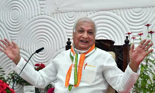 ഗവർണർക്ക് മന്ത്രിയെ പുറത്താനാകുമോ? നിയമം പറയുന്നതെന്ത്?