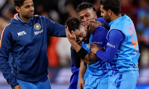 മെല്ബണ് വെടിക്കെട്ട് തുണയായി; റാങ്കിങ്ങില് കുതിച്ചുയര്ന്ന് കോഹ്ലി മെല്ബണ് വെടിക്കെട്ട് തുണയായി; റാങ്കിങ്ങില് കുതിച്ചുയര്ന്ന് കോഹ്ലി