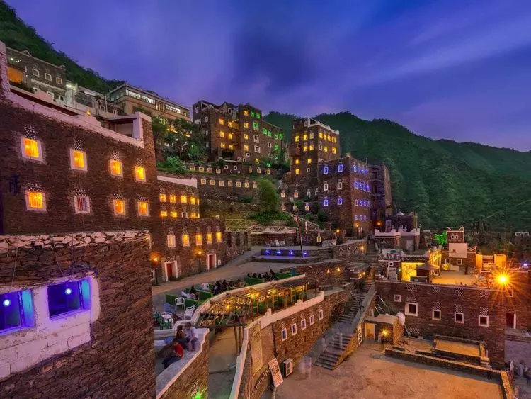 FII Discusses the Kingdoms Tourism Attractions and Components FII Discusses the Kingdoms Tourism Attractions and Components