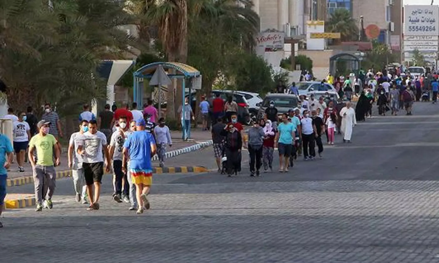 കുവൈത്തില് വിദേശികളുടെ എണ്ണം കുറയുന്നു കുവൈത്തില് വിദേശികളുടെ എണ്ണം കുറയുന്നു