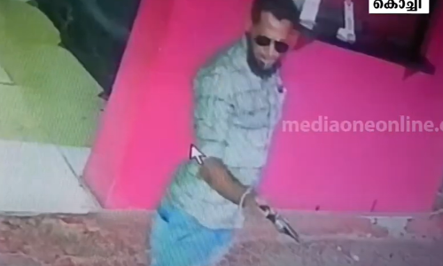 മരട് ബാര്‍ ഹോട്ടലിലെ വെടിവെപ്പ്; രണ്ടു പേര്‍ കസ്റ്റഡിയില്‍