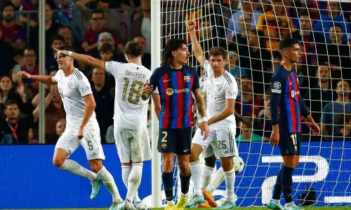 ബയേൺ വക മൂന്നണ്ണം: ബാഴ്‌സലോണ ചാമ്പ്യൻസ് ലീഗിൽ നിന്ന് പുറത്ത്