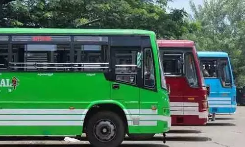 വിദ്യാർത്ഥികളെ കയറ്റിയില്ല; പാലക്കാട് എട്ട് സ്വകാര്യ ബസുകളുടെ ഫിറ്റ്നസ് റദ്ദാക്കി