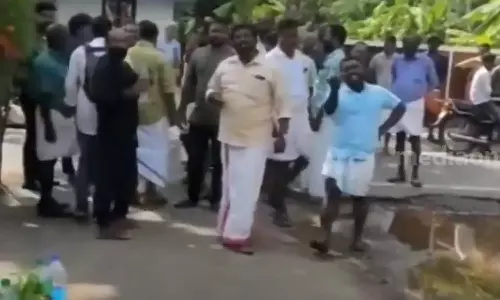 തല്ലാൻ മാത്രമല്ല.. കൊല്ലാനും മടിക്കില്ല; ഗ്യാസ് ഏജൻസി ഉടമക്ക് സിഐടിയുവിന്റെ ഭീഷണി തല്ലാൻ മാത്രമല്ല.. കൊല്ലാനും മടിക്കില്ല; ഗ്യാസ് ഏജൻസി ഉടമക്ക് സിഐടിയുവിന്റെ ഭീഷണി