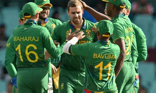 ബംഗ്ലാദേശ് തവിടുപൊടി: വമ്പൻ ജയവുമായി ദക്ഷിണാഫ്രിക്ക