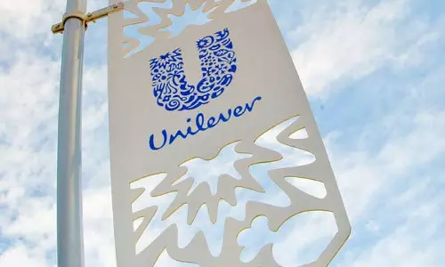 ക്യാൻസറിന് കാരണമാകുന്ന രാസവസ്തു; ഡോവ് അടക്കമുള്ള ഡ്രൈ ഷാമ്പൂകള്‍ തിരിച്ച് വിളിച്ച് യൂണിലിവർ