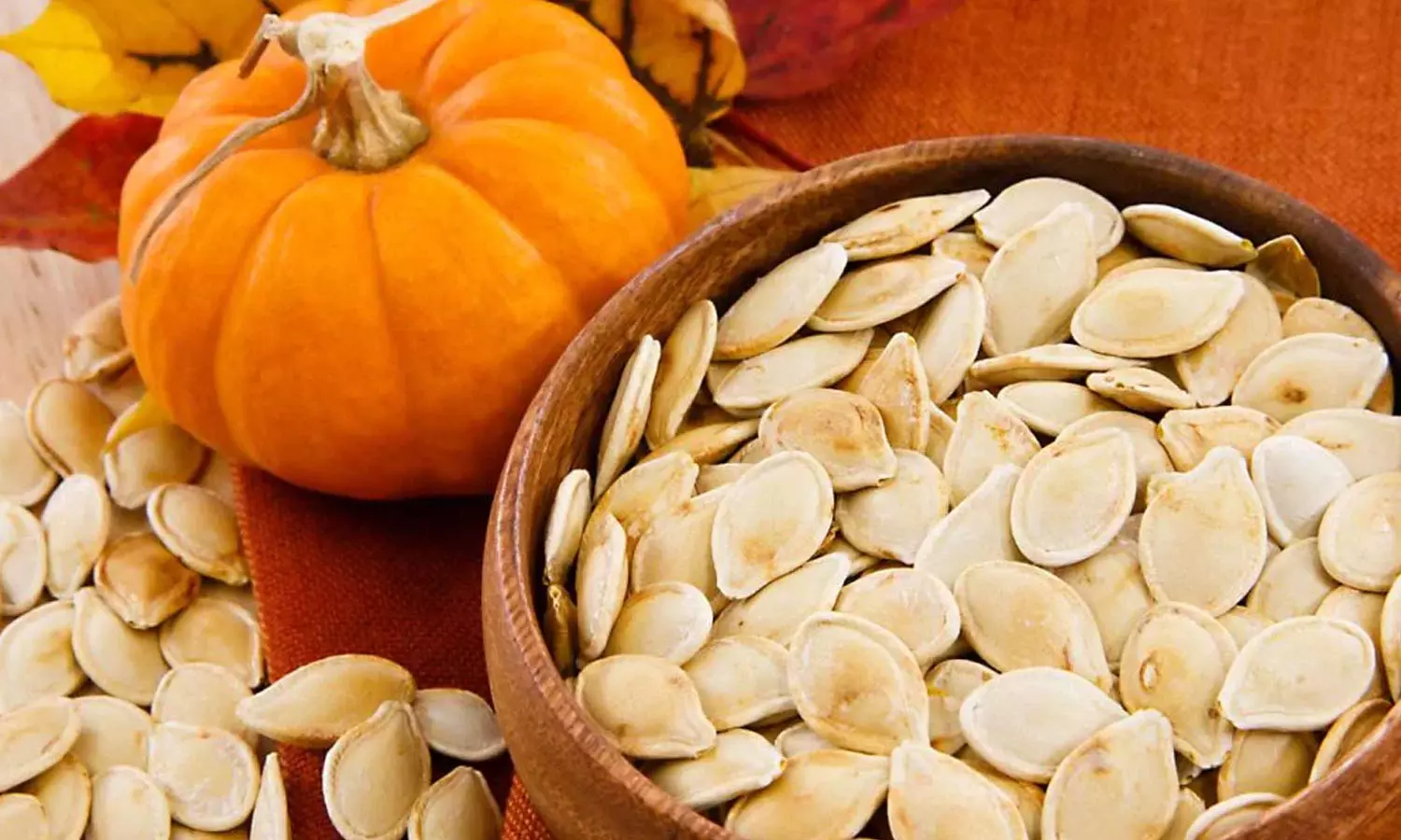 വറുത്തെടുത്ത് കൊറിച്ചോളൂ; ഗുണങ്ങളില്‍ മുന്നിലാണ് മത്തങ്ങ വിത്തുകള്‍