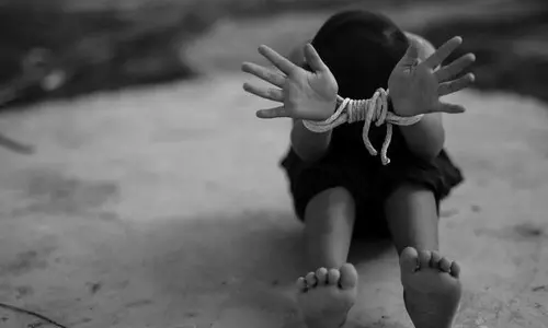 കടം തീര്ക്കാന് പെൺകുട്ടികളെ വിൽക്കുന്നു! ഇടനിലക്കാരായി ഖാപ്പ് പഞ്ചായത്തുകൾ; ഞെട്ടിപ്പിക്കുന്ന റിപ്പോർട്ട് രാജസ്ഥാനിൽനിന്ന് കടം തീര്ക്കാന് പെൺകുട്ടികളെ വിൽക്കുന്നു! ഇടനിലക്കാരായി ഖാപ്പ് പഞ്ചായത്തുകൾ; ഞെട്ടിപ്പിക്കുന്ന റിപ്പോർട്ട് രാജസ്ഥാനിൽനിന്ന്